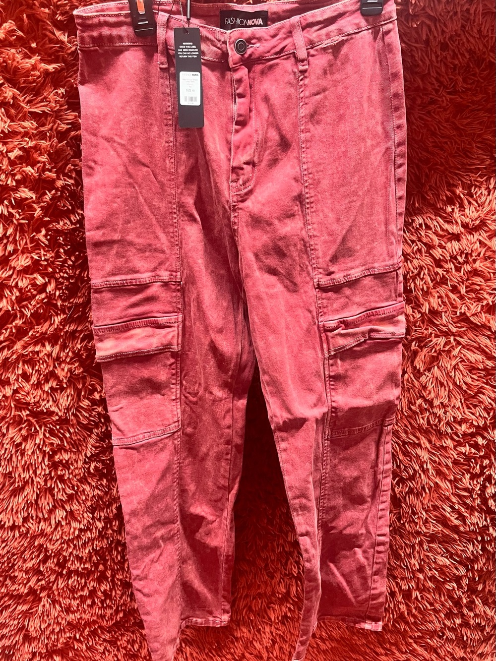 Fashion Nova Women’s Rose Red Distressed Cargo Jeans Size 15 NWT